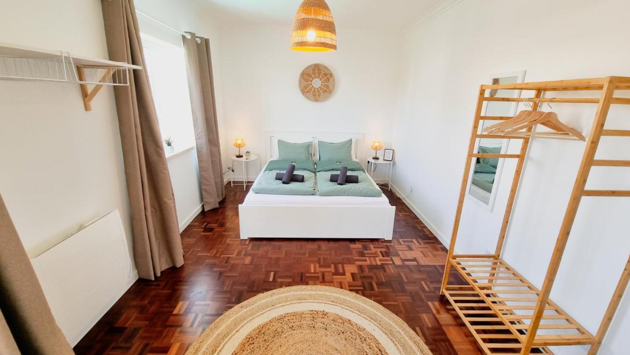 فندق Carvoeiraفي  Tika Surf Camp Ericeira المظهر الخارجي الصورة
